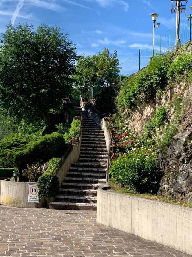 Appartamento Timeless Con Piscina E Tennis Valbrona Exteriör bild
